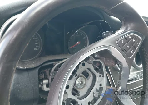 2017 Mercedes-Benz C 300 4Matic из США, поврежденный, VIN 55SWF4KB3HU184926